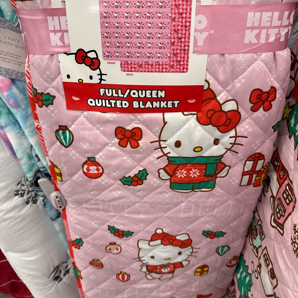 Hello Kitty chirstmas full/queen Quilted Blanket